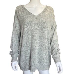 Torrid Super Soft Plush Gray V-Neck Sweater w/ Lace Sleeve Detail Womens Sz 0/L